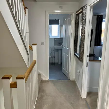 Driver Way Wellingborough Exterior photo